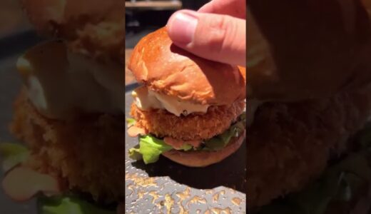 【渋谷グルメ】青汁王子こと三崎優太氏プロデュースのハンバーガーレストラン『Burger PLINCE』